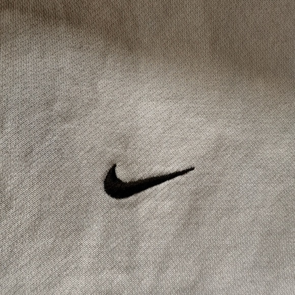 Plain White Nike Hoodie - Picture 3 of 4
